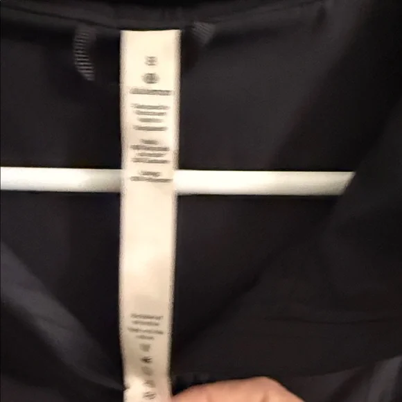 Women's Black lululemon Hooded Jacket - Picture 2 of 6